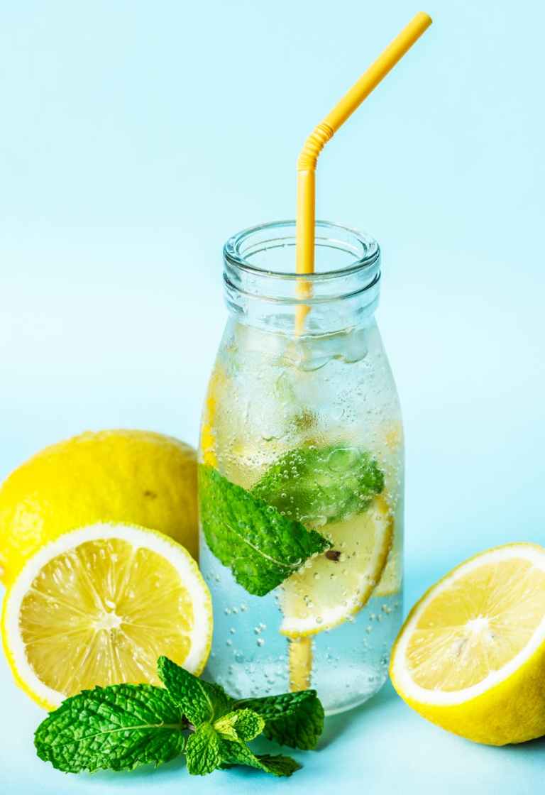 photo of lemon juice on bottle